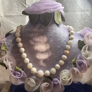 Rare Vintage Mother of Pearl Round Beads Necklace 20" Gift Boxed